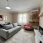 Cozy Flat Near Air Albania Stadium 1 * Τίρανα