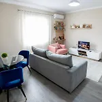 Διαμέρισμα Cozy Flat Near Air Albania Stadium 1