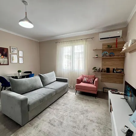 Cozy Flat Near Air Albania Stadium 1 * Тирана