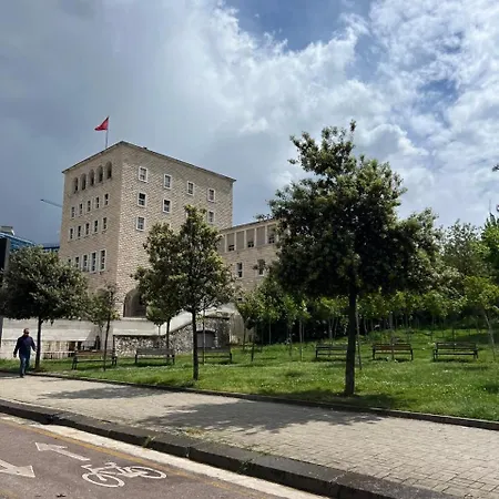 Cozy Flat Near Air Albania Stadium 1 * Тирана