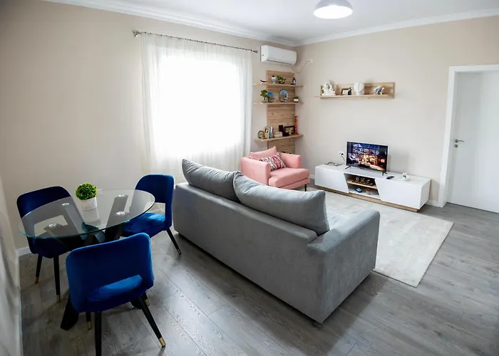 Apartament Cozy Flat Near Air Albania Stadium 1