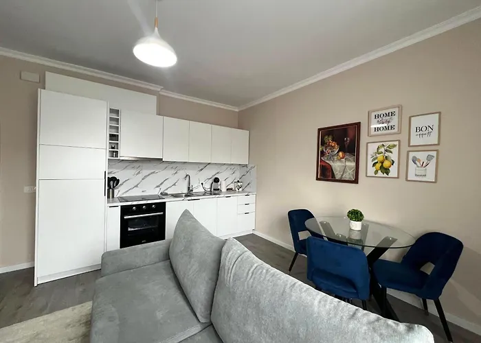 Cozy Flat Near Air Albania Stadium 1